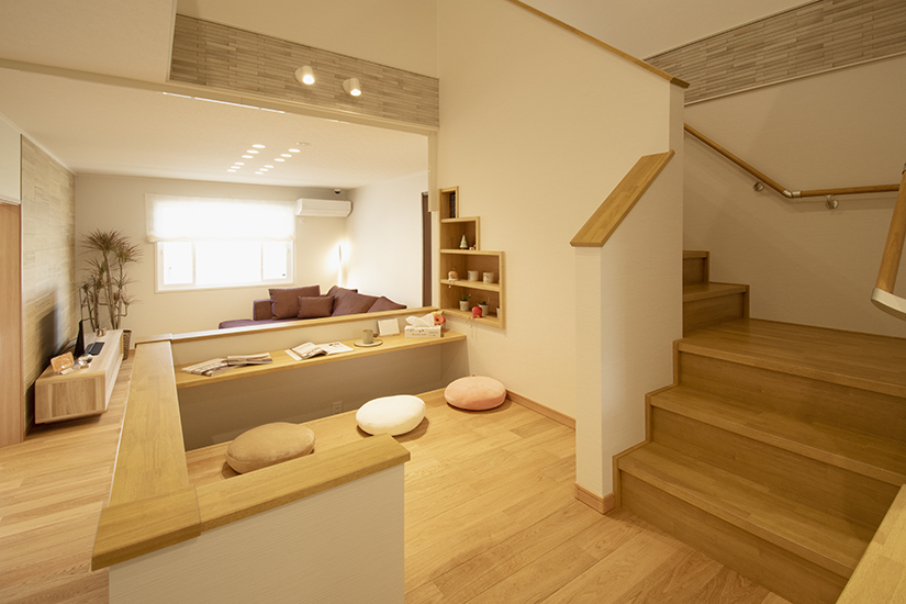 吹き抜けを活かしたスキップフロア